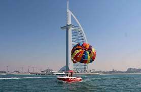 Parasailing in Dubai